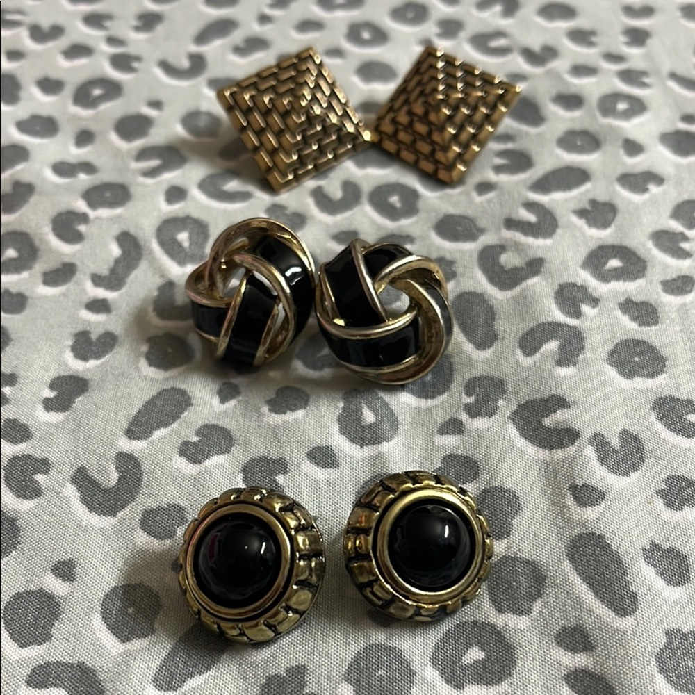 Elegant Gold and Black Earring Set
